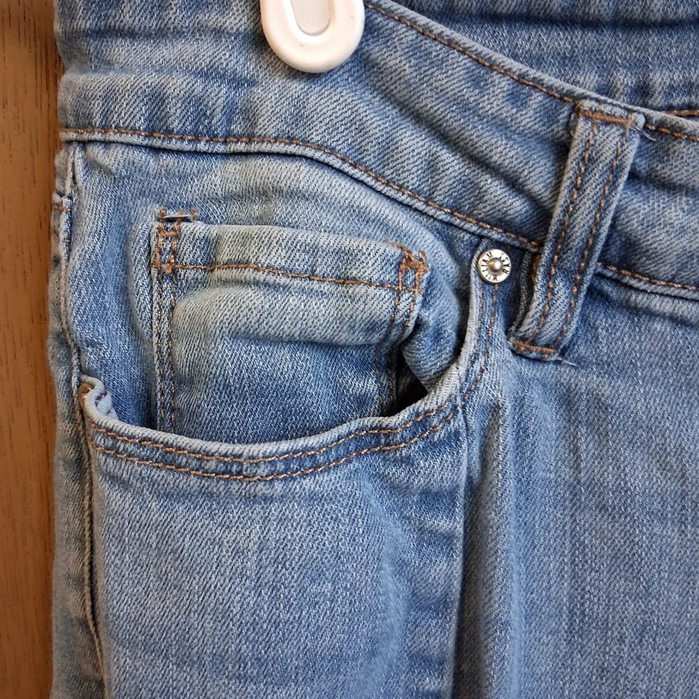 William Rast Crop‎ Flare 2 Tone Uneven Hem Jeans Pre-Owned 27